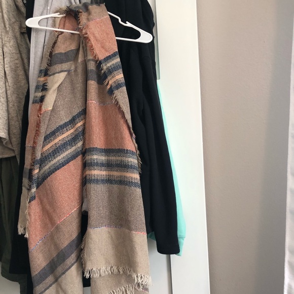 Blanket scarf - Picture 1 of 2